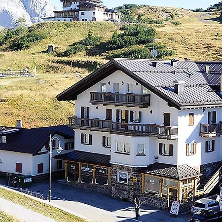 Hotel Alpenrose Passo Rolle Extérieur photo
