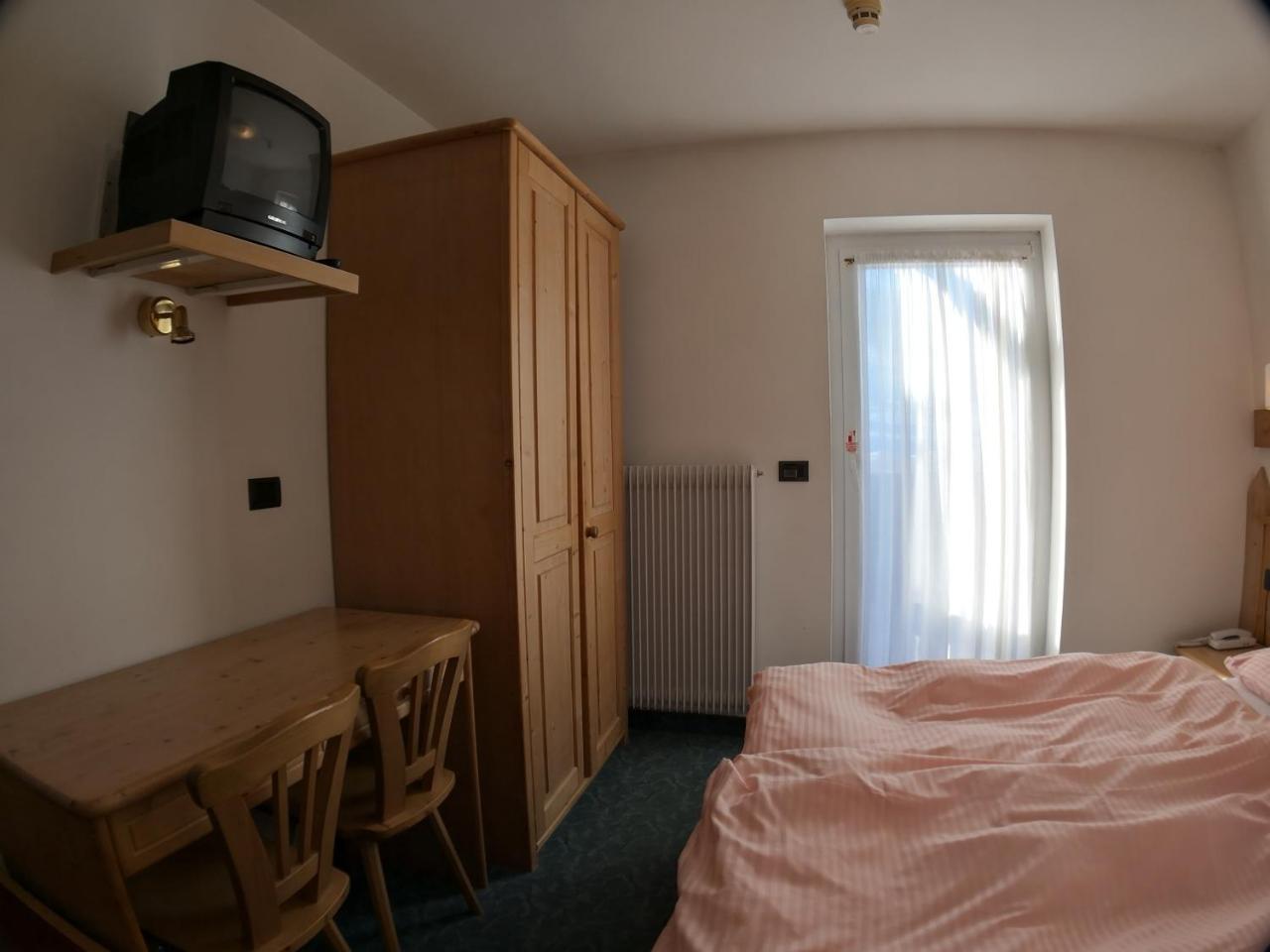 Hotel Alpenrose Passo Rolle Extérieur photo